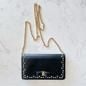 Salvatore Ferragamo - Wallet on crossbody chain